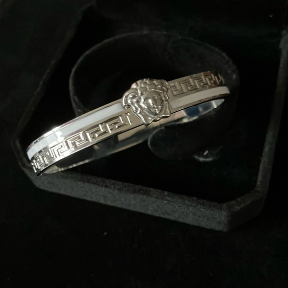 Medusa Greek Key Women’s Bracelet - Picture 5 of 6